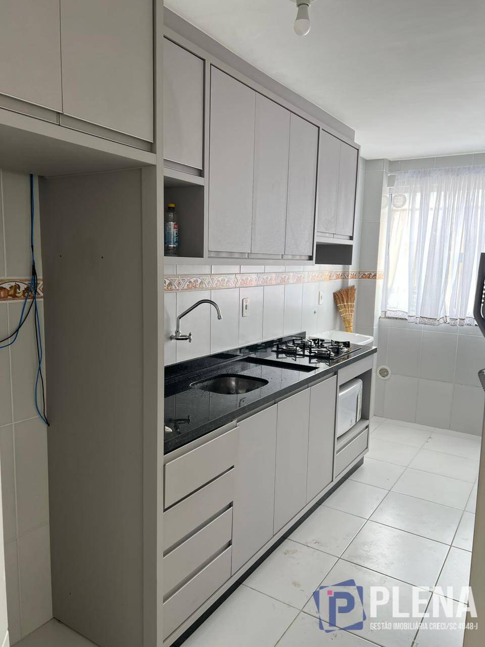 Apartamento à venda com 1 quarto, 56m² - Foto 2