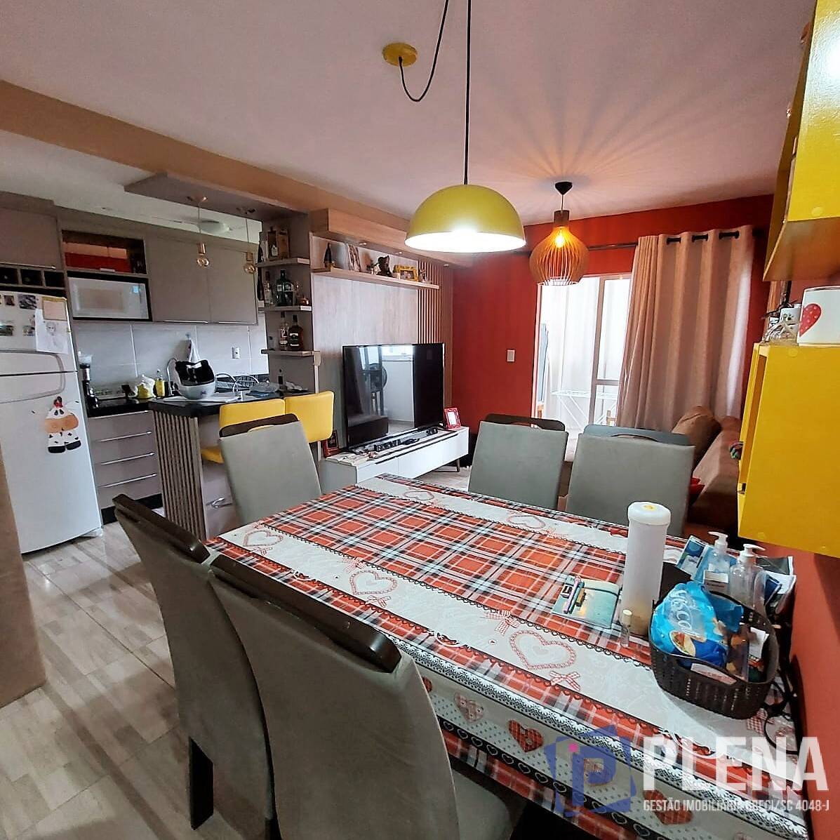 Apartamento à venda com 3 quartos, 77m² - Foto 2